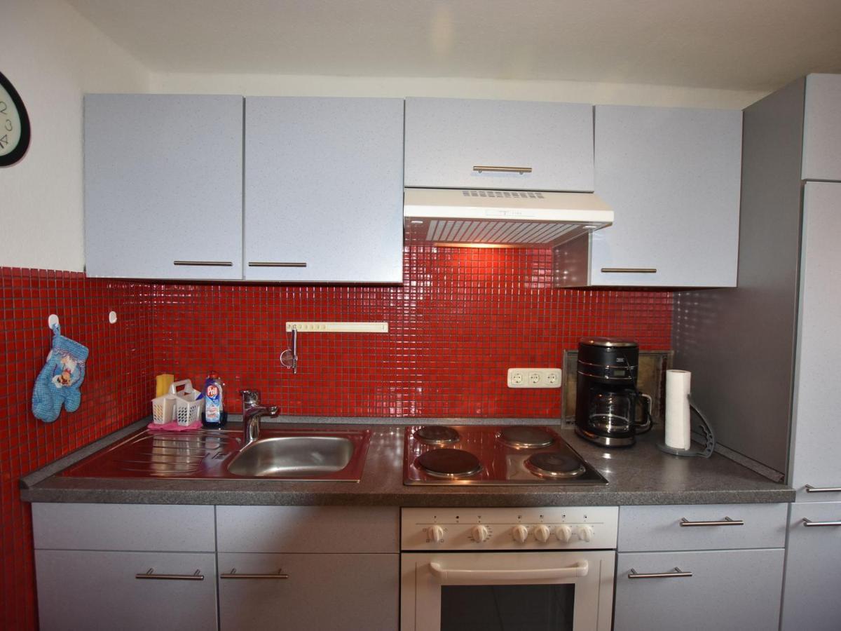 Modern Apartment In Kroepelin With Garden Ruang foto