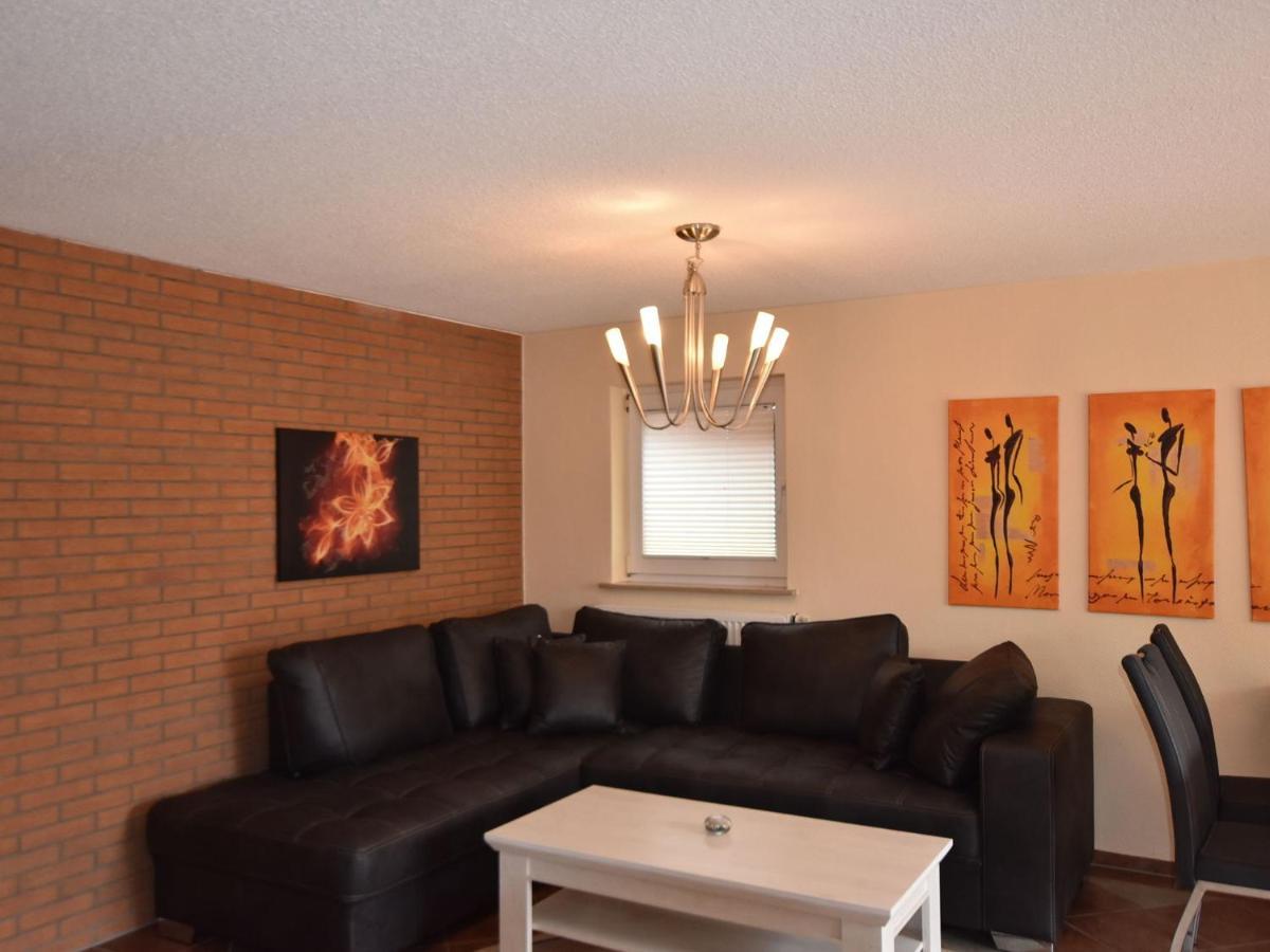 Modern Apartment In Kroepelin With Garden Ruang foto
